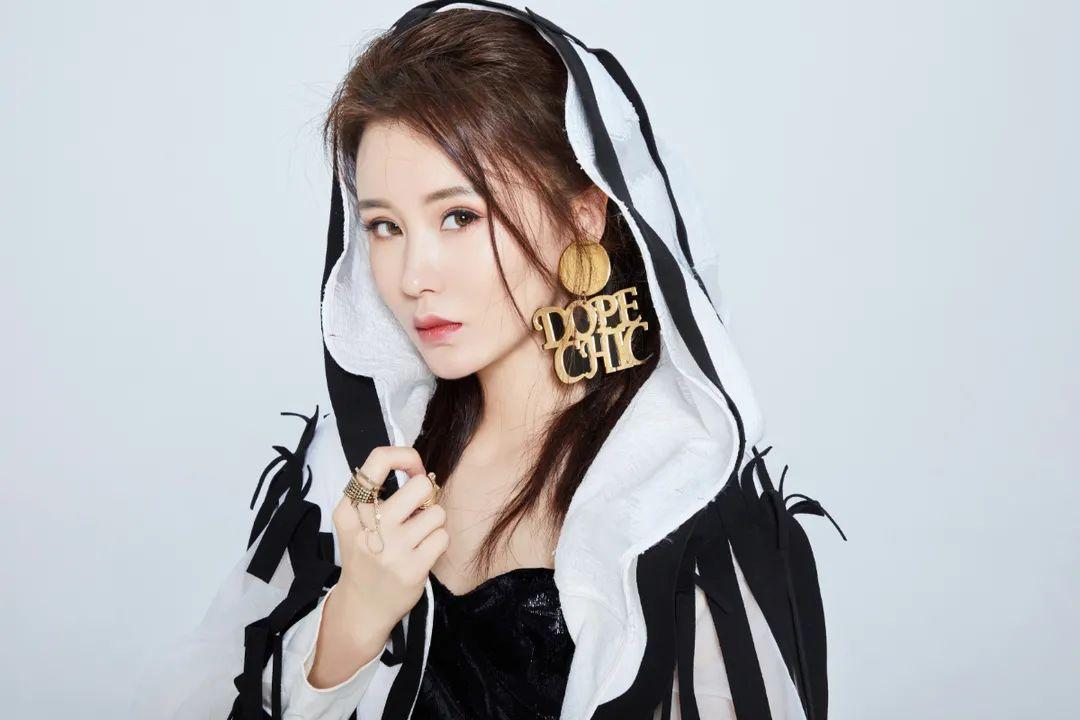 MEDUSA | 7.3 【曹雪】乐坛人气流行女歌手 治愈系天籁之音 《一百万个可能》官方授权原唱-淄博淄博美杜莎酒吧/Medusa Club MEDUSA | 7.3 【曹雪】乐坛人气流行女歌手 治愈系天籁之音 《一百万个可能》官方授权原唱-淄博淄博美杜莎酒吧/Medusa Club